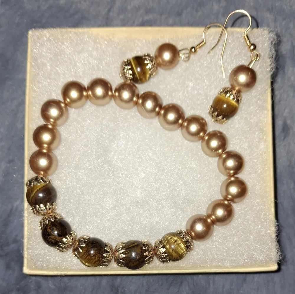 Set Tigers Eye Gold Faux Pearl Stretch Beaded Bracelet And Dangle Earrings